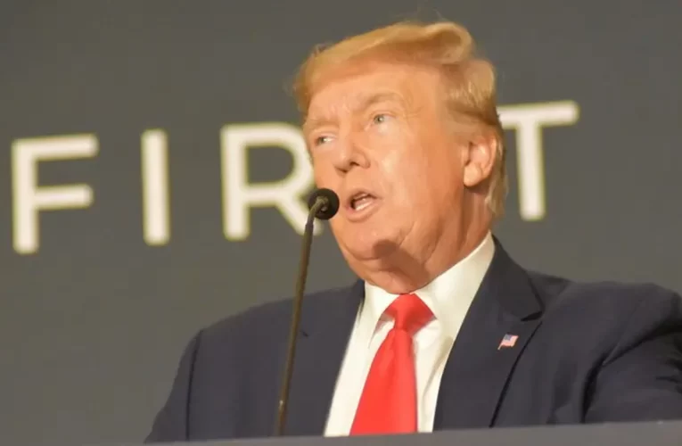 Trump azt mondta, hogy az amerikai hadsereg lőszer nélkül maradt, mivel mindent Ukrajnába szállítottak