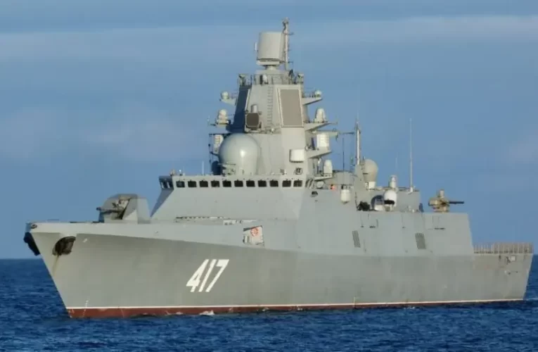 Orosz hadihajó érkezett az Egyesült Államok egyik szövetségesének kikötőjébe