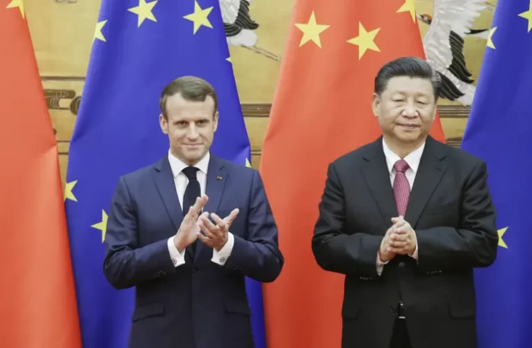 Harmadikutas politika? Mi állhat Macron kínai látogatásának hátterében?