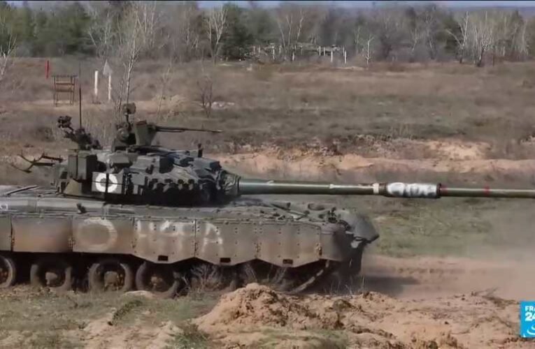 A francia állami televízió ukrán nyomásra törölt egy videóriportot az orosz csapatok kiképzéséről