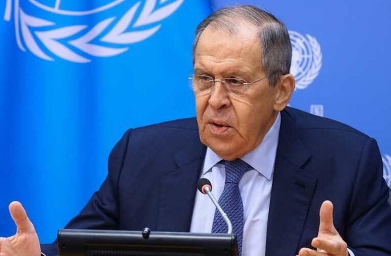 Az orosz külügyminiszter kétségbe vonta Ukrajna területi integritáshoz való jogát