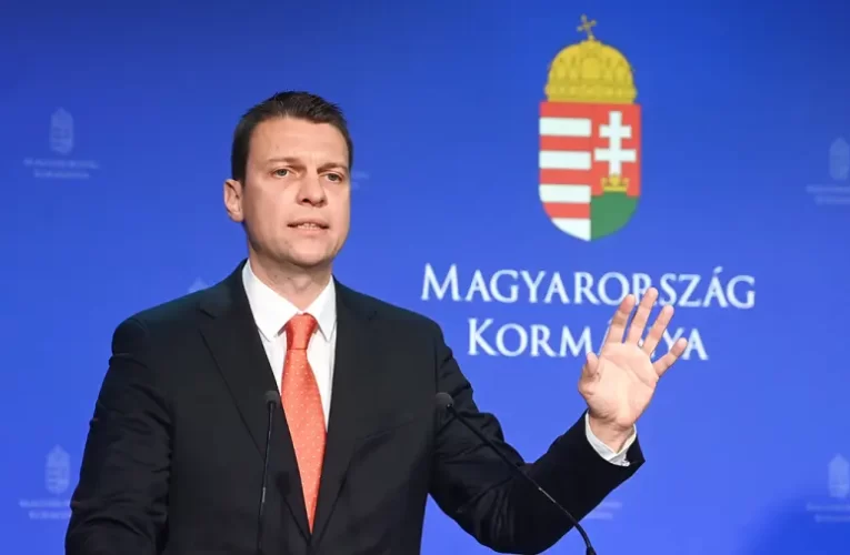 Életveszélyesen megfenyegették Menczer Tamást