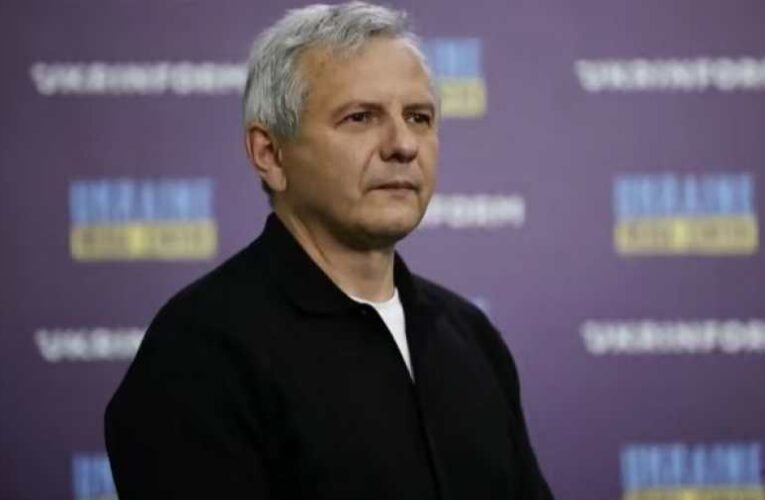 Zelenszkij tanácsadója: A magyarok fizetik azt a kést, amellyel az oroszok levágják az ukrán katona fejét