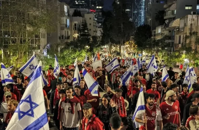 Izrael: Hatalmas tömeg tüntetett tegnap este Tel-Avivban