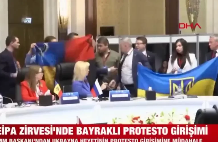 Csak úgy csattantak a pofonok: orosz és ukrán diplomaták estek egymásnak (videó)