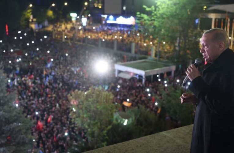 Török választások: Erdogan a szavazatok több mint 49 százalékát szerezte meg – jön a második forduló