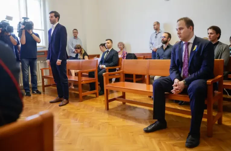 Ítélet: Felmentették FegyŐrt, Szarvas Koppány Bendegúz három év felfüggesztett kapott