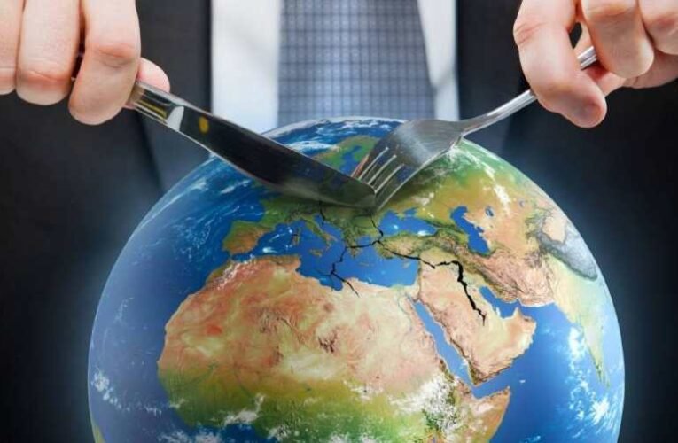 A globalisták megrontották a világot és a perverz gondolkodás formáit sulykolják – Állásfoglalás