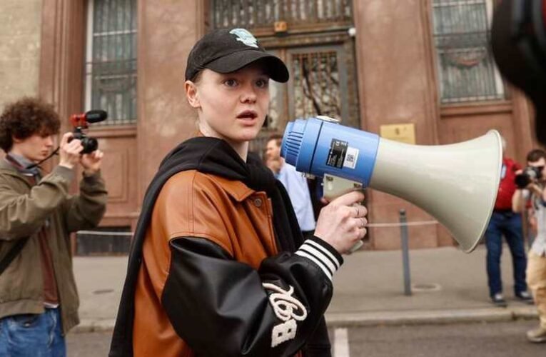 „Edukálná” az embereket Pankotai Lili