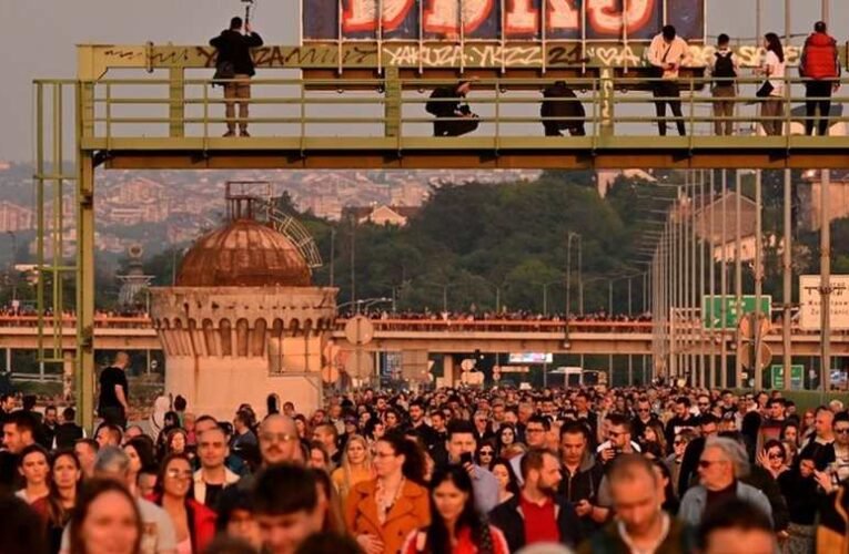 „Színes forradalom” előjelei Szerbiában? – Vučić figyelmeztet