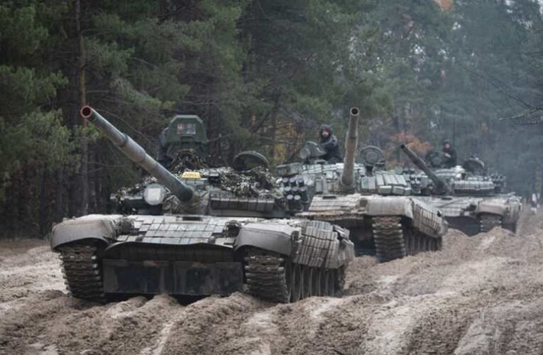 Szövetségesei előtt is titkolózik Kijev, teljes az összeomlás