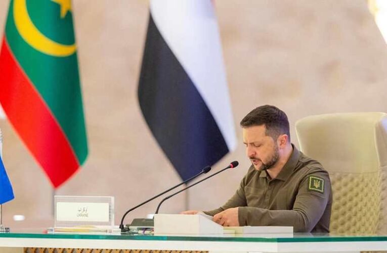 Zelenszkij keményen bírálta Dzsiddában az arab vezetőket