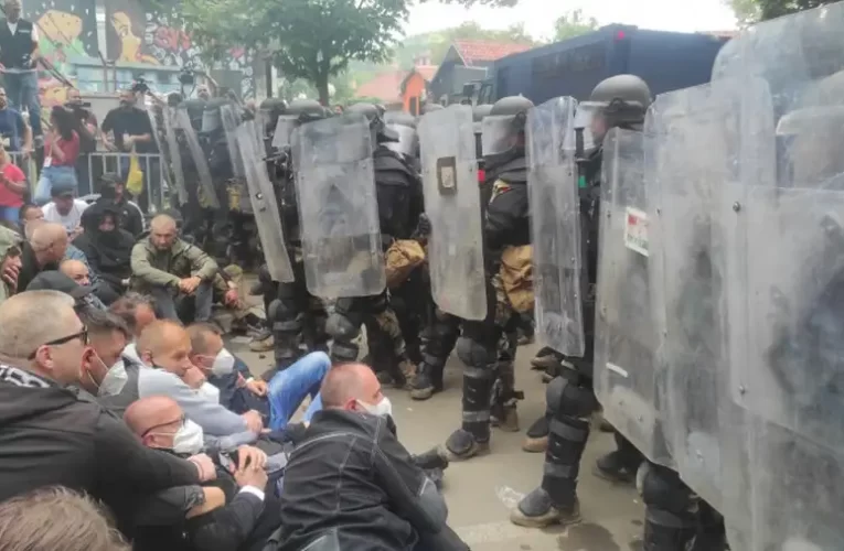 Hogy pontosan megértsük a Koszovóban tegnap történteket – Szerbia amerikai nagykövete a Twitteren összegzett