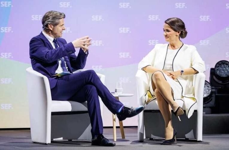 Helyretette a provokáló újságírót Novák Katalin (videó)