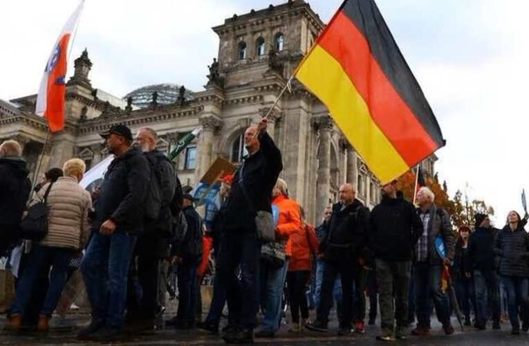 Rekordmagasságban a német migrációellenes AfD népszerűsége