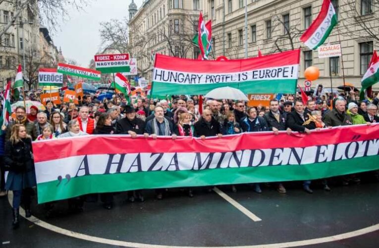 A diplomás értelmiségi már megint megszakérti a melóst, majd levonja az elegáns következtetést: a Fidesz-szavazók bunkók!