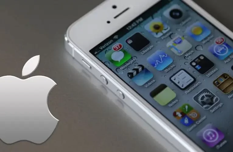 FSZB: iPhone telefonokra telepített rosszindulatú szoftvert az amerikai hírszerzés