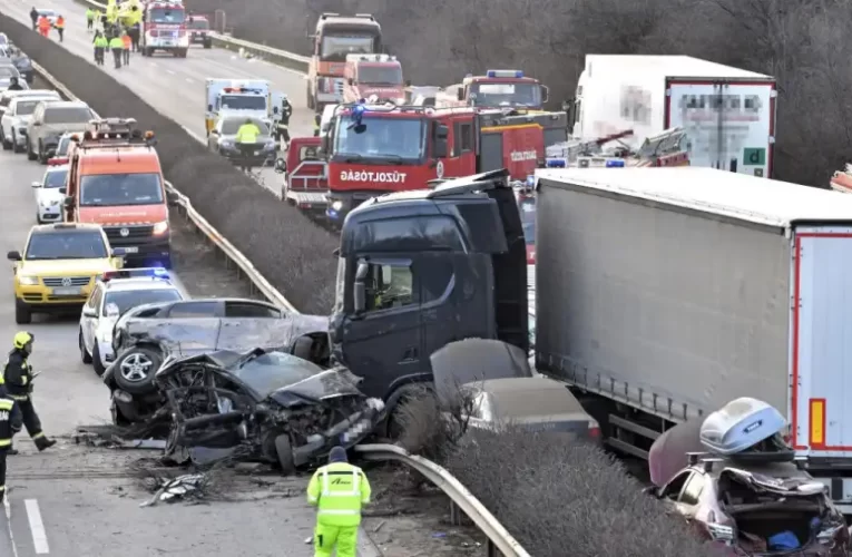 Nagyon súlyos karambol történt az M3-as autópályán