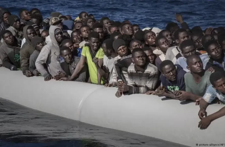 Téglásy Imre: Africa ante portas! – népvándorlás ostromolja Európa partjait