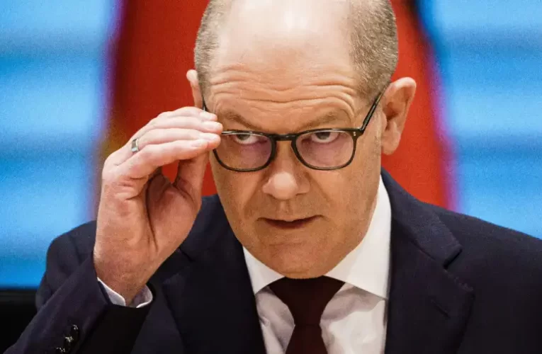 A német kancellár felszólította a kínai elnököt, hogy ne szállítsanak fegyvereket Oroszországnak