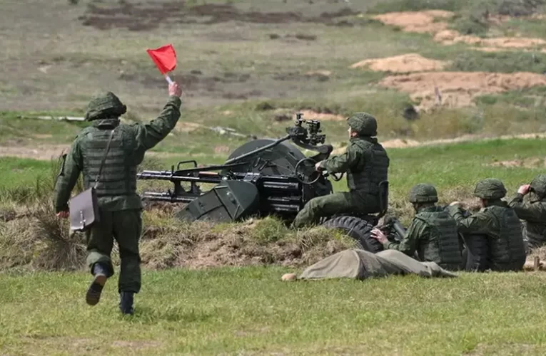 Az EU katonai szankciókat kíván bevezetni Fehéroroszországgal szemben