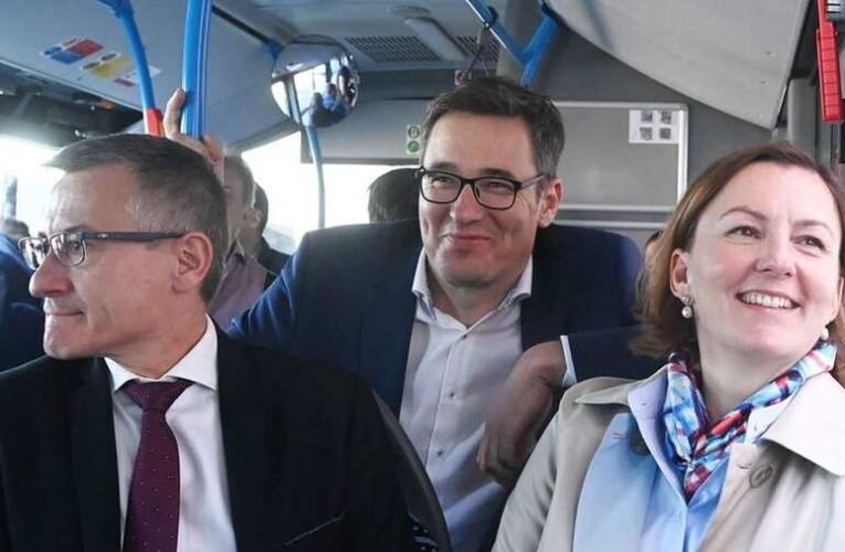 Megéri vezetőnek lenni a Karácsony közeli cégeknél: kilőttek a BKK-s igazgatói bérek