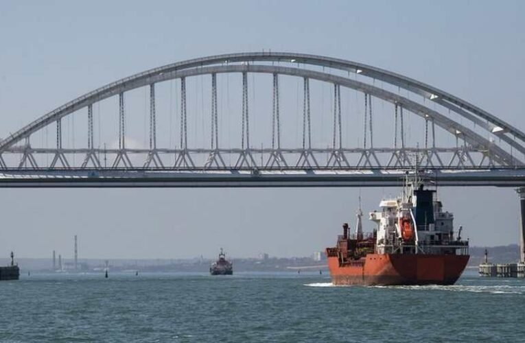 Kijev az Oroszországba tartó polgári hajók elsüllyesztésével fenyegetőzik