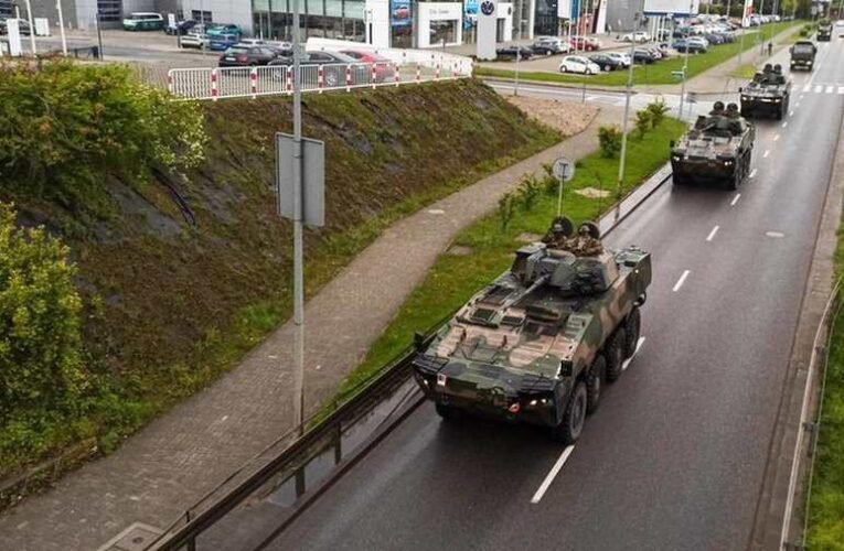 Lengyelország csapatokat telepít a fehérorosz határra