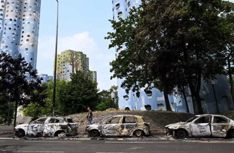 Alapjogokért: Lángokban Franciaország, a gyújtózsinór végén a bevándorláspárti Soros-hálózat