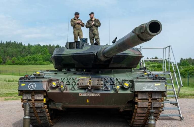 A Bundeswehr a személyzetet is adja a Leopardok mellé Ukrajnának? (videóval)
