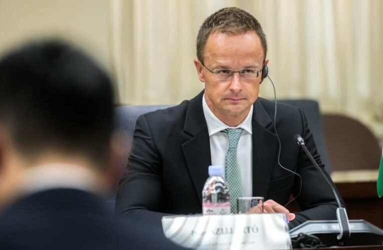 Szijjártó Péter: a Suzuki újabb, 9,3 milliárd forintos beruházást hajt végre Magyarországon