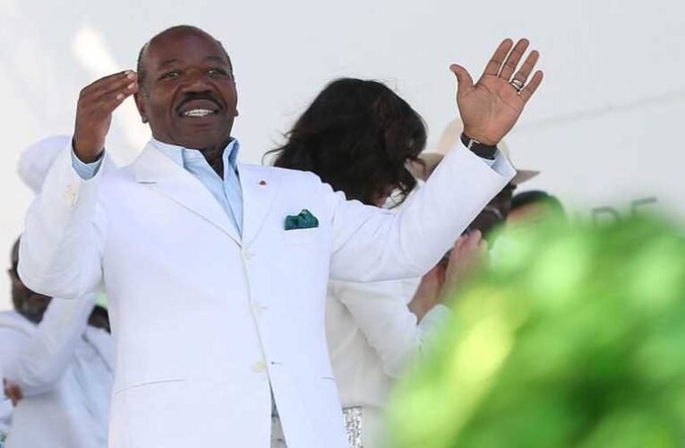 Katonák egy csoportja átvette a hatalmat Gabonban