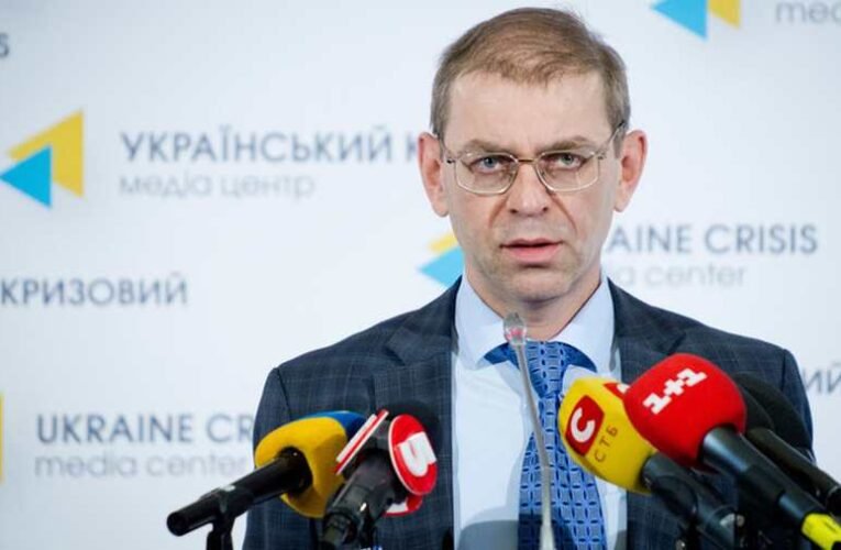 The New York Times: Egy volt ukrán képviselő, aki milliókat keres fegyvereladásokból – Zelenszkij „bűnözőnek” nevezte