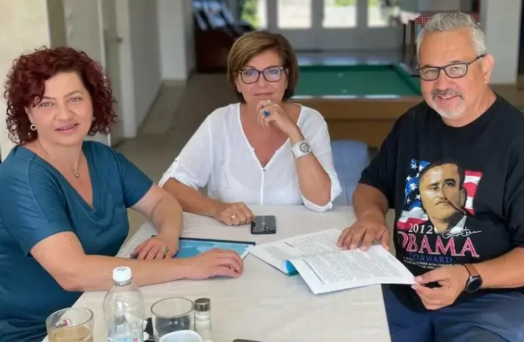 Gyurcsányék inkább nyaraltak a tegnapi rendkívüli ülés helyett