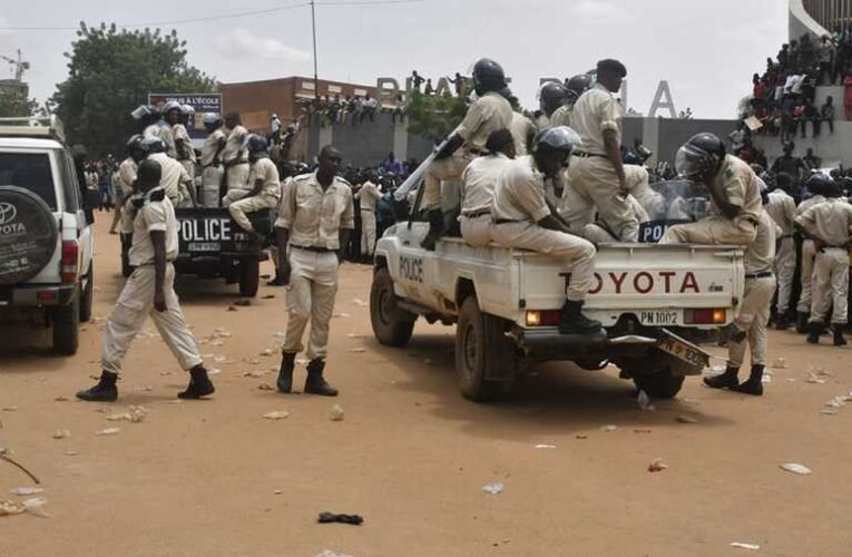 Politico: A nigeri puccs aggodalomra ad okot Franciaország és az EU uránfüggősége miatt