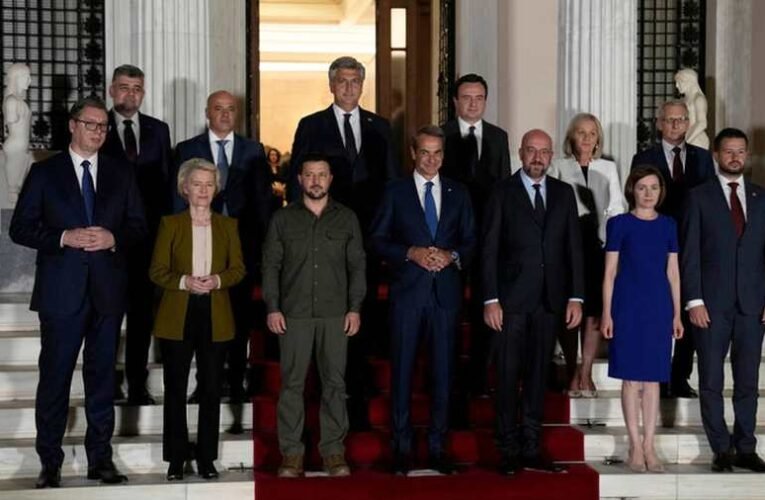 Vučić szerb elnök ma találkozik Zelenszkijjel