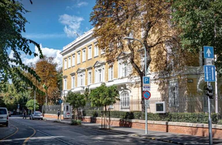 Az orosz nagykövetség visszavágott – Magyar Pétert is helyre tette