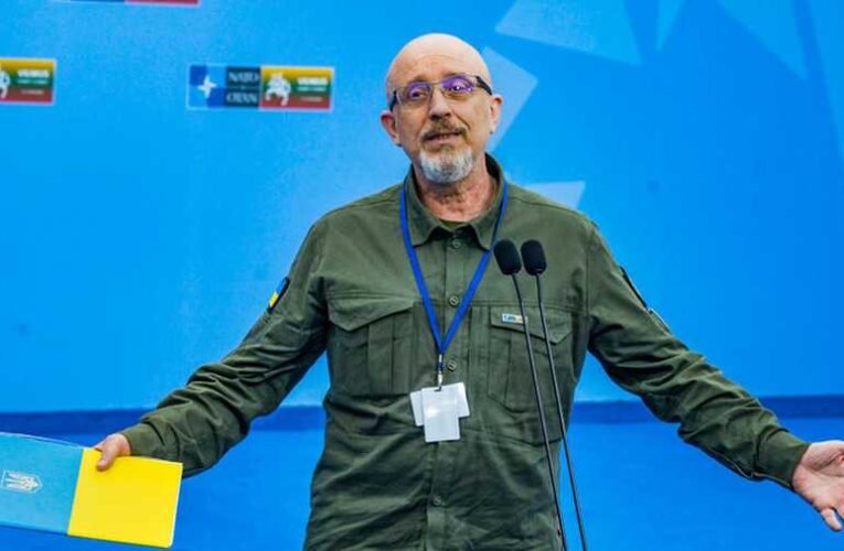 Zelenszkij kirúghatja védelmi miniszterét, Reznyikovot