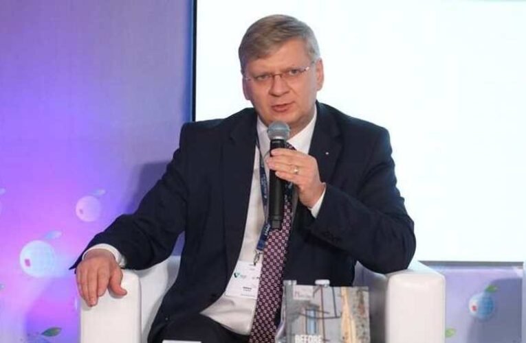 „Egyes lengyel elemzők azt várják, mikor lépi át a magyar hadsereg az ukrán határt”