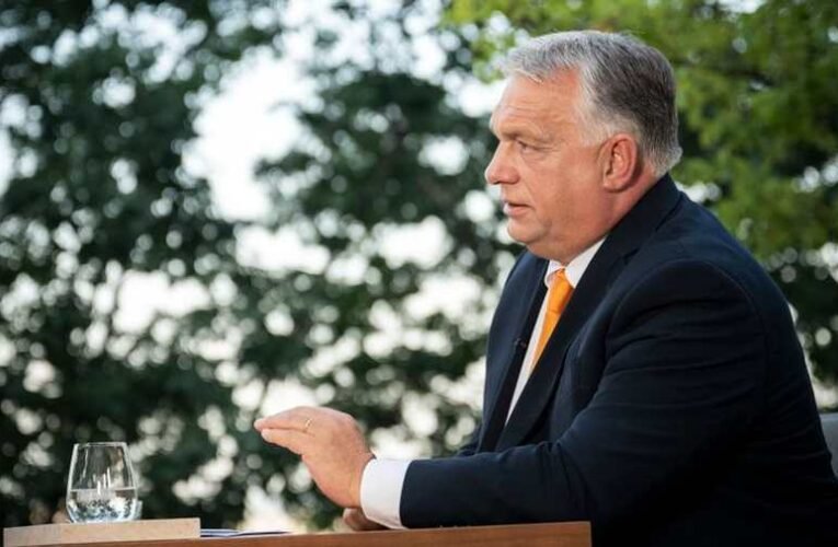 „Orbán Viktor tetteivel egy mini-Putyinra emlékeztet” – ízléstelen cikkben szálltak bele a kormányfőbe
