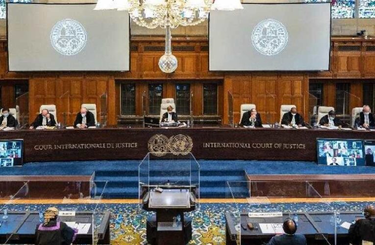 Oroszország szövetségi körözési listára tette a Hágai Nemzetközi Büntetőbíróság vezető bíráit