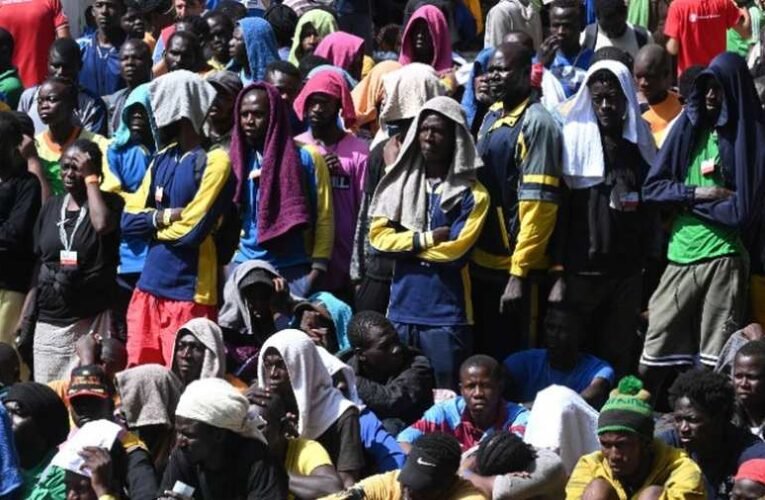 Özönlenek a migránsok Európába: Lampedusán és a Kanári-szigeteken a legsúlyosabb a helyzet