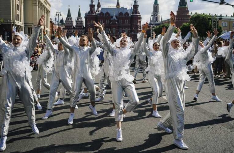 Boldog születésnapot, Moszkva!