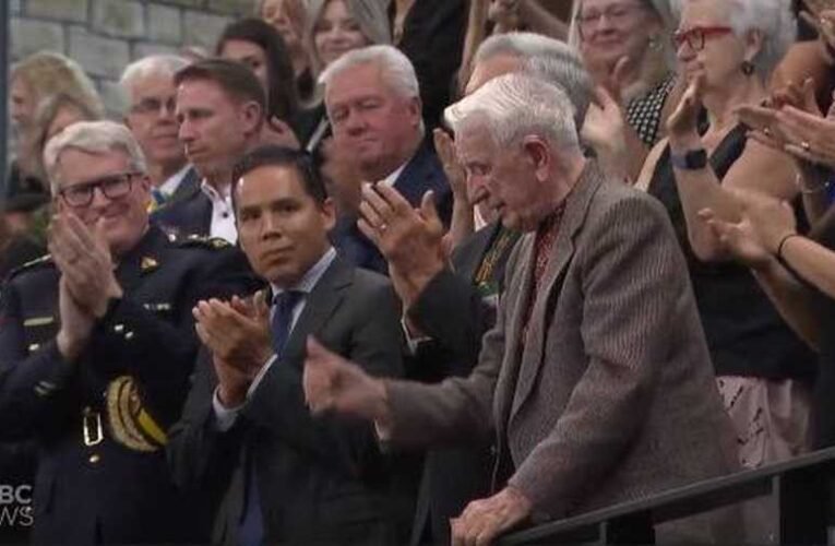 A lengyel oktatási miniszter a 98 éves náci kiadatását követeli, közben lemondott a botrányban érintett kanadai alsóház elnöke