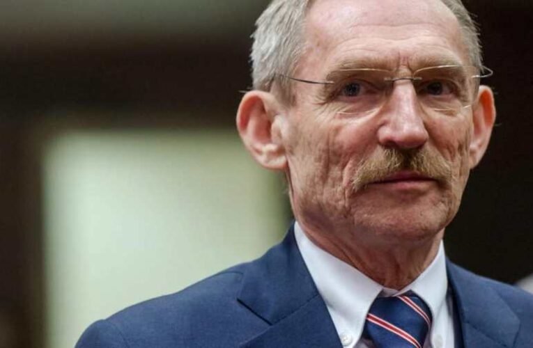 Rendkívüli: Pintér Sándor belügyminiszter azonnal hatállyal visszavonta az Országos Idegenrendészeti Főigazgatóság főigazgatójának vezetői kinevezését