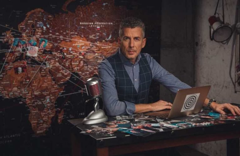 Kötcse: Videón, ahogy Rákay Philip szemtől szembe elküldi melegebb éghajlatra a baloldali újságírókat