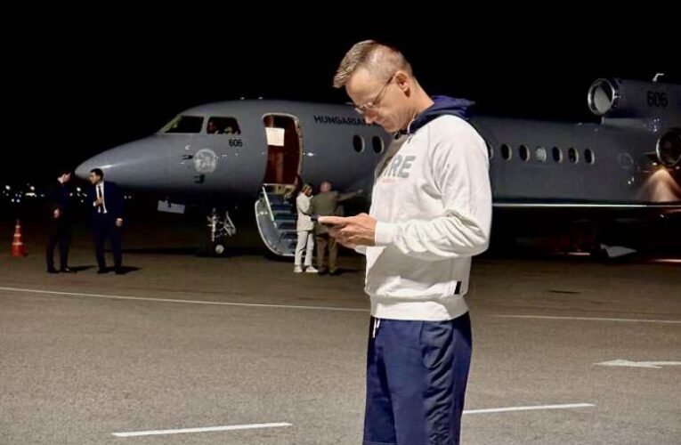 Szijjártó Péter helyretette a vele kekeckedő EP-t