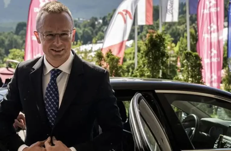 Szijjártó Péter: Magyarországot senki nem oktathatja ki a szabadságról, a történelemről