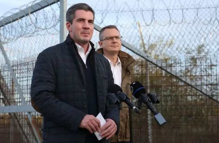 Kocsis Máté: a közvélemény is megismerheti a migrációval kapcsolatos titkosszolgálati jelentést