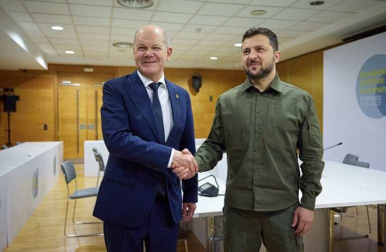 RT: Az EU-n belül Magyarország akadályozza az Ukrajnának nyújtott segélyeket, hamarosan Szlovákia is csatlakozhat